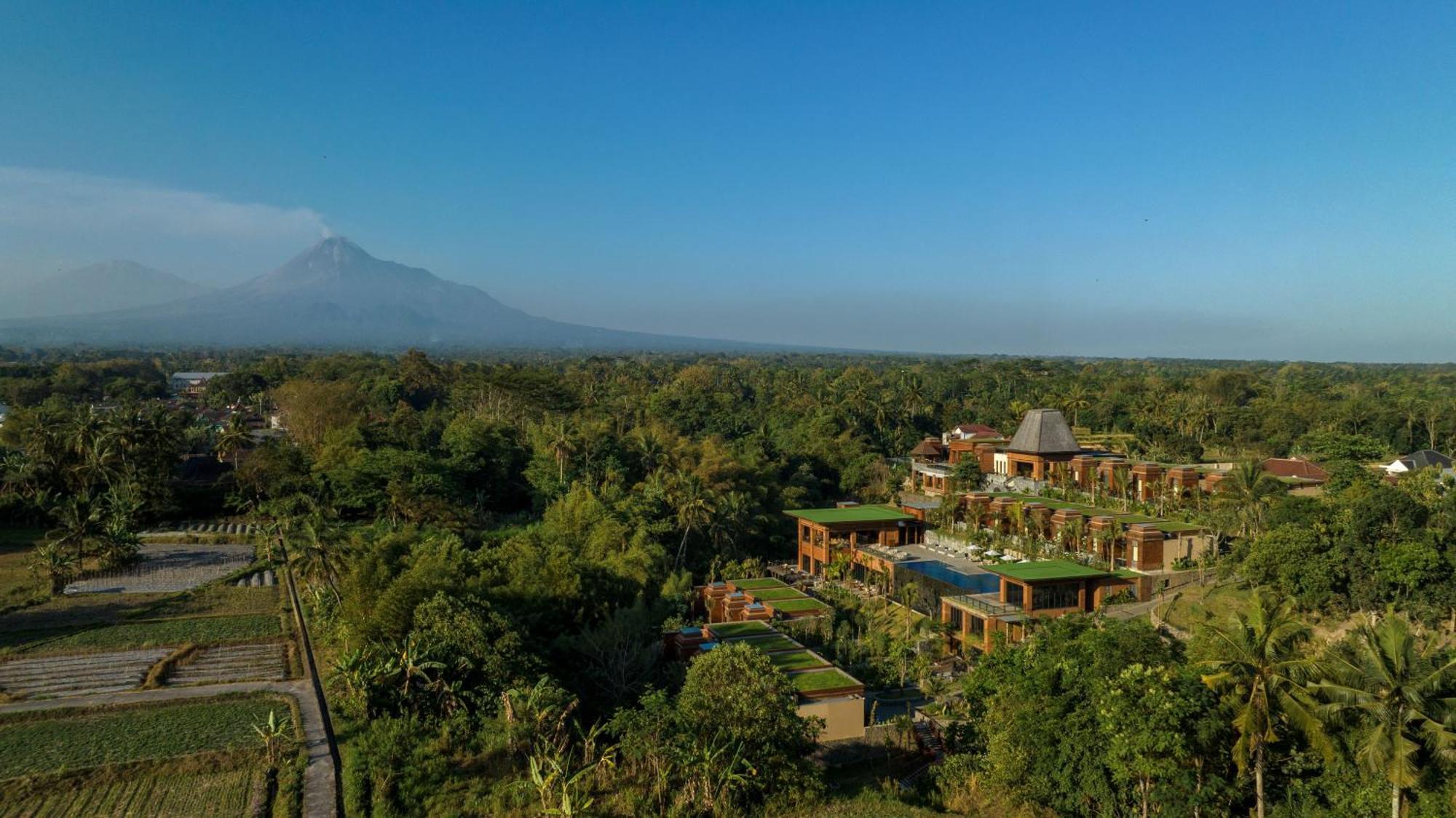 Garrya Bianti Yogyakarta Hotel Sleman  Exterior photo